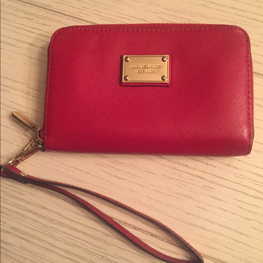 Michael Kors wallet and wristlet